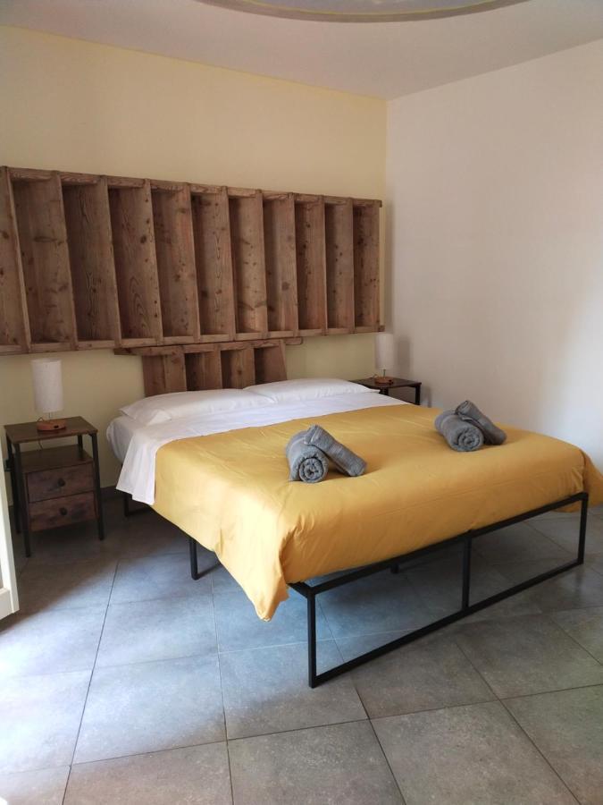 Hotel La Tana Dell'Artista Arco Exterior foto