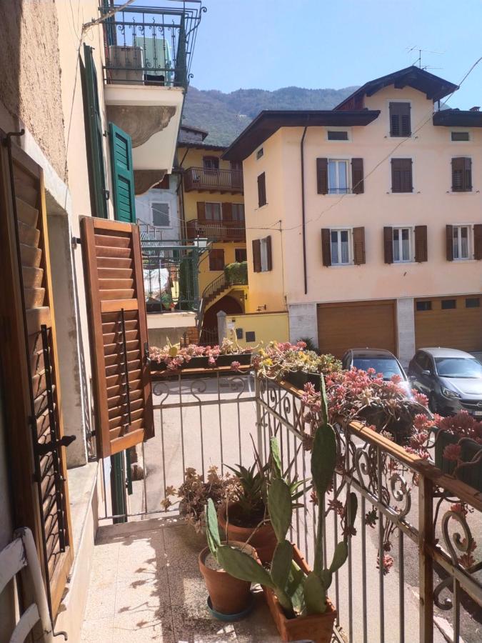 Hotel La Tana Dell'Artista Arco Exterior foto
